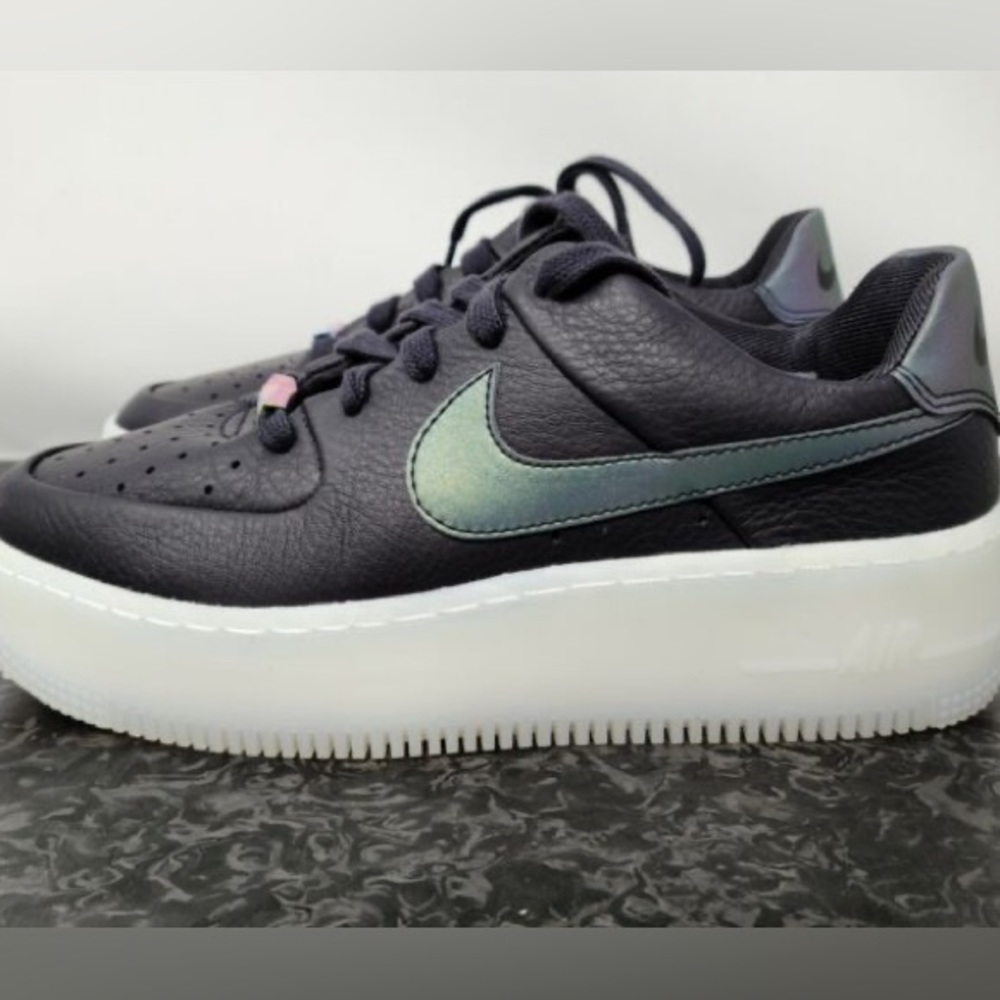 Nike Air Force sage low